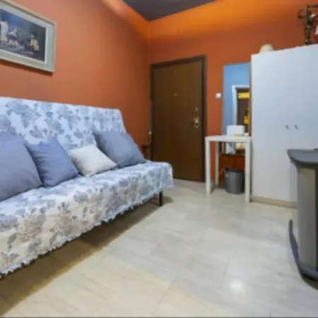 Quiet 2nd Floor Atena